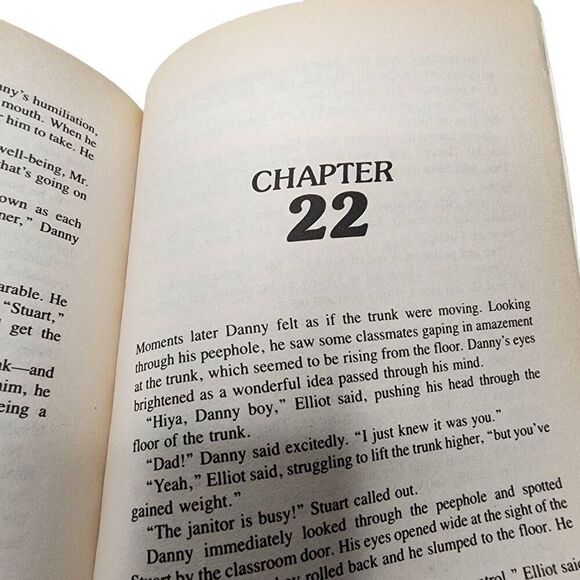 Vintage Children's Books, 90s Bill Cosby "Ghost Dad" Paperback Story Book - Picture 4 of 5